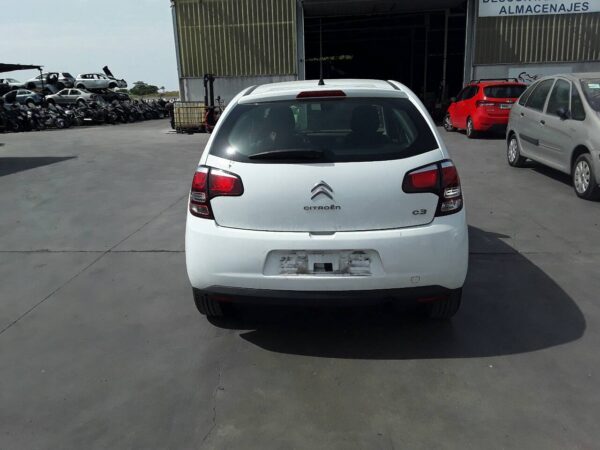 CAJA RELES / FUSIBLES CITROEN C3 - Imagen 9