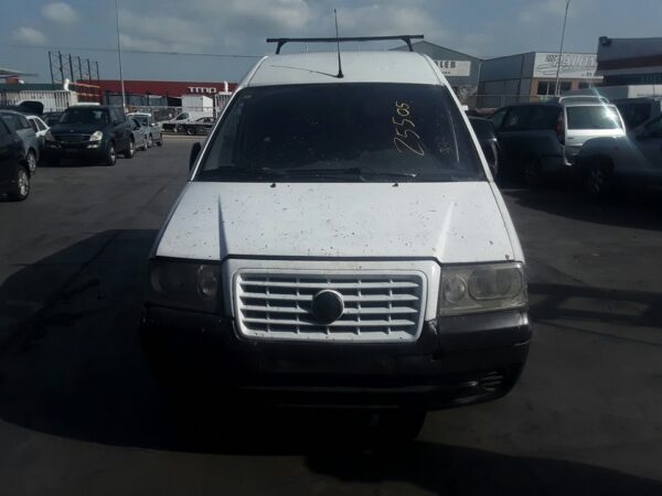 PILOTO TRASERO DERECHO CITROEN JUMPY - Imagen 4