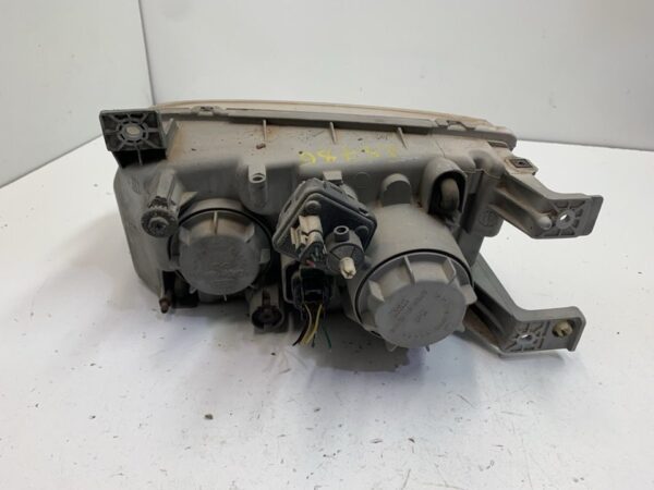 FARO DERECHO HYUNDAI TRAJET - Imagen 3