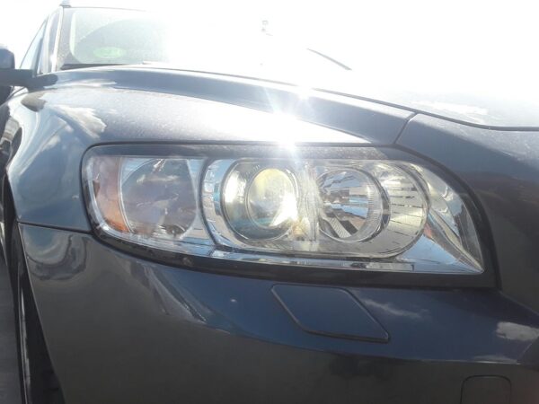 FARO DERECHO VOLVO V50 FAMILIAR