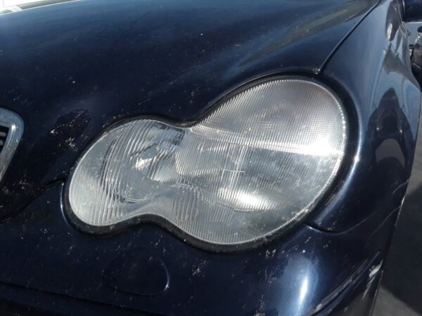 FARO IZQUIERDO MERCEDES CLASE C  BERLINA