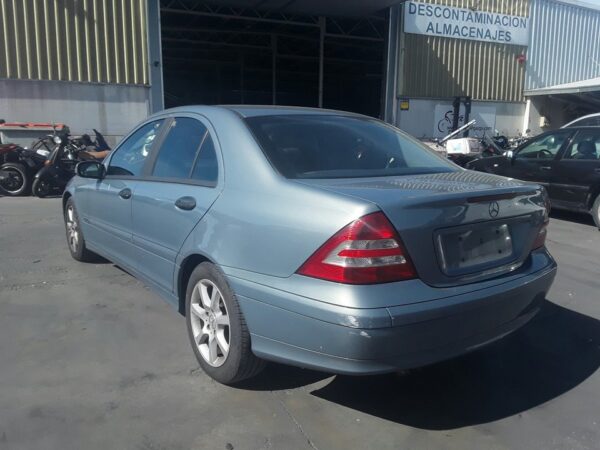 PARAGOLPES DELANTERO MERCEDES CLASE C  BERLINA - Imagen 11