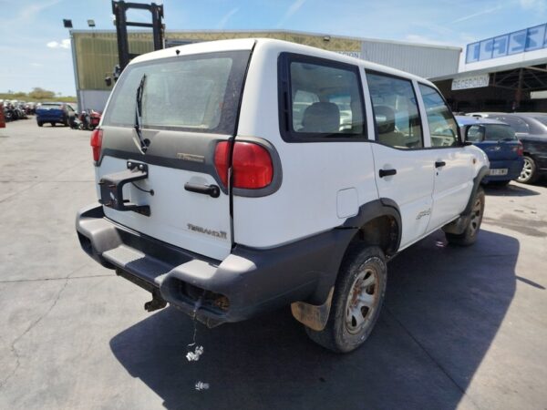 PUERTA TRASERA DERECHA NISSAN TERRANO/TERRANO.II - Imagen 4