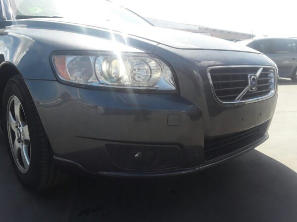 PARAGOLPES DELANTERO VOLVO V50 FAMILIAR