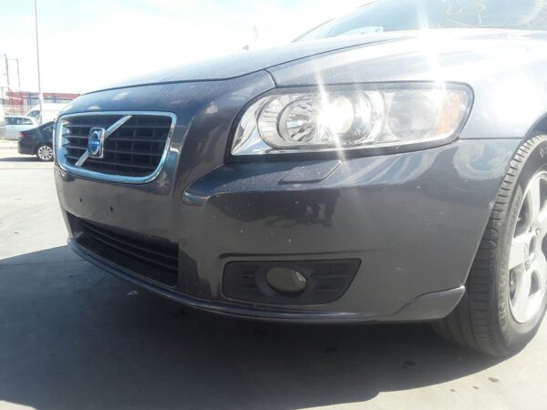 PARAGOLPES DELANTERO VOLVO V50 FAMILIAR - Imagen 2