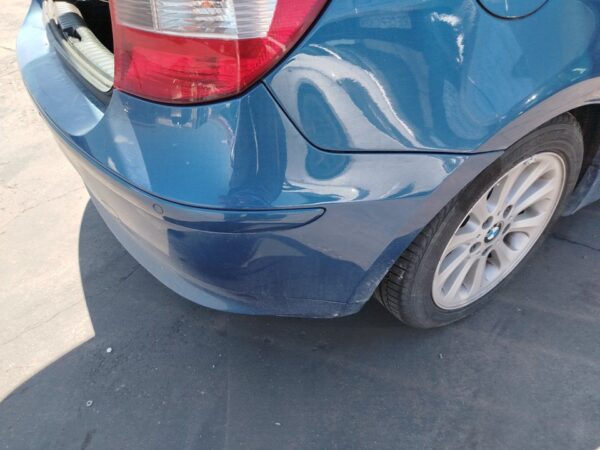PARAGOLPES TRASERO BMW SERIE 1 BERLINA - Imagen 2