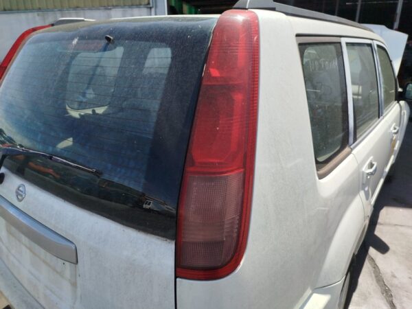 PILOTO TRASERO DERECHO NISSAN X-TRAIL