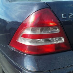 PILOTO TRASERO IZQUIERDO MERCEDES CLASE C  BERLINA