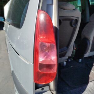 PILOTO TRASERO IZQUIERDO PEUGEOT 807