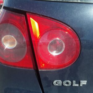 PILOTO TRASERO IZQUIERDO INTERIOR VOLKSWAGEN GOLF V BERLINA