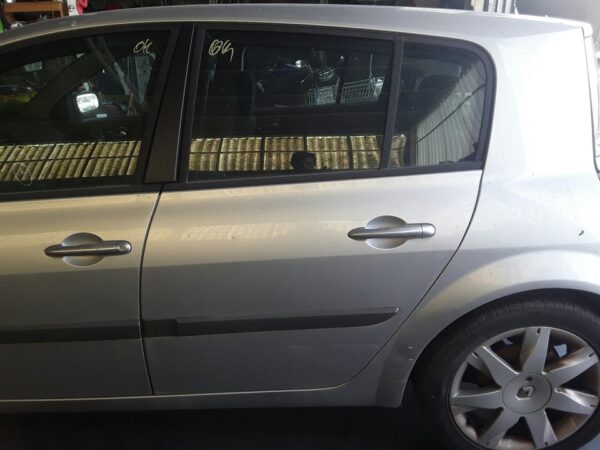 PUERTA TRASERA IZQUIERDA RENAULT MEGANE II CLASSIC BERLINA