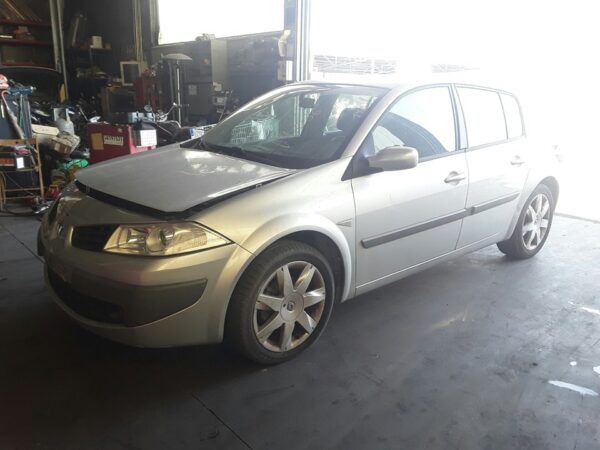 CAPOT RENAULT MEGANE II CLASSIC BERLINA - Imagen 8