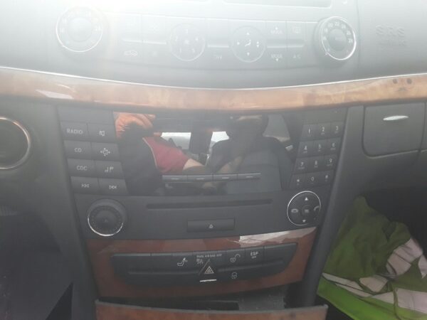 SISTEMA AUDIO / RADIO CD MERCEDES CLASE E  BERLINA