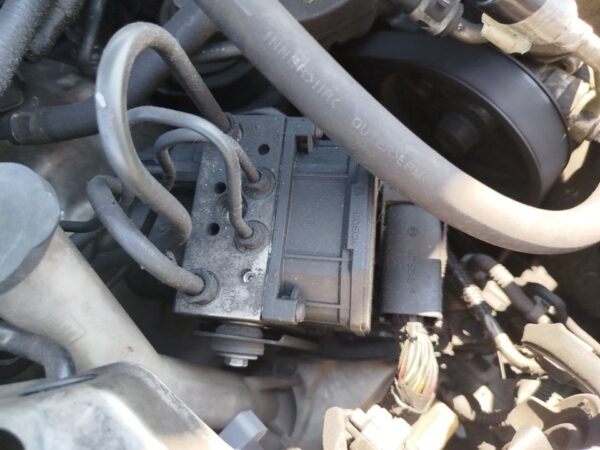 ABS TOYOTA AVENSIS BERLINA