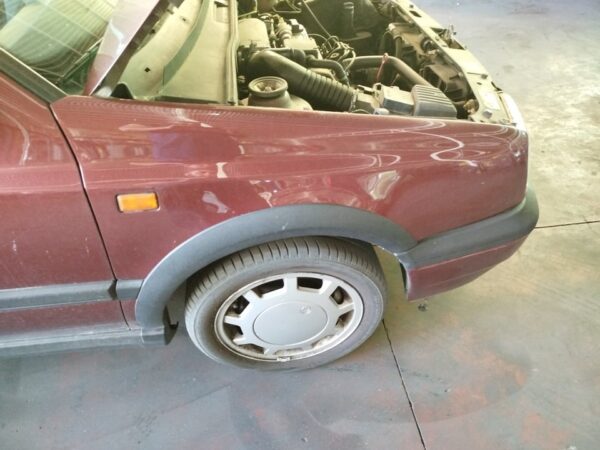 ALETA DELANTERA DERECHA VOLKSWAGEN GOLF III BERLINA