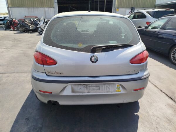 PILOTO TRASERO IZQUIERDO INTERIOR ALFA ROMEO 147 - Imagen 5
