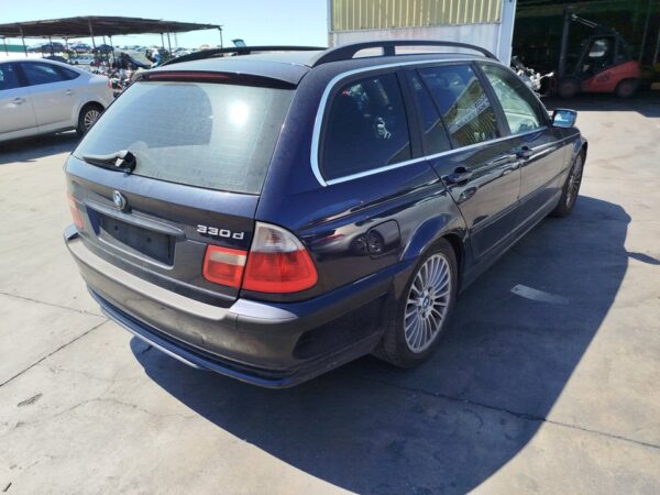 PUERTA DELANTERA DERECHA BMW SERIE 3 BERLINA - Imagen 4