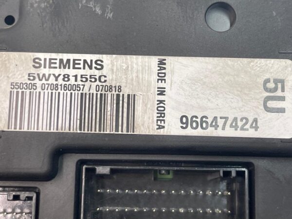 CAJA RELES / FUSIBLES CHEVROLET EPICA - Imagen 2