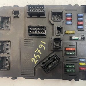 CAJA RELES / FUSIBLES CITROEN C2