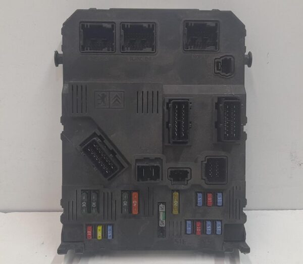 CAJA RELES / FUSIBLES CITROEN C3 - Imagen 4