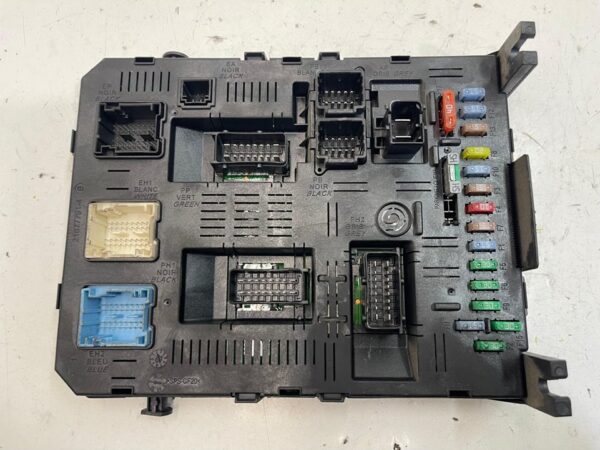 CAJA RELES / FUSIBLES CITROEN C4 PICASSO