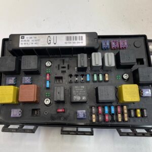 CAJA RELES / FUSIBLES OPEL ASTRA H BER.