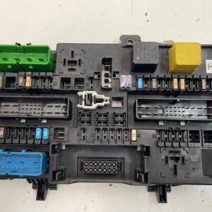 CAJA RELES / FUSIBLES OPEL ASTRA H BER.