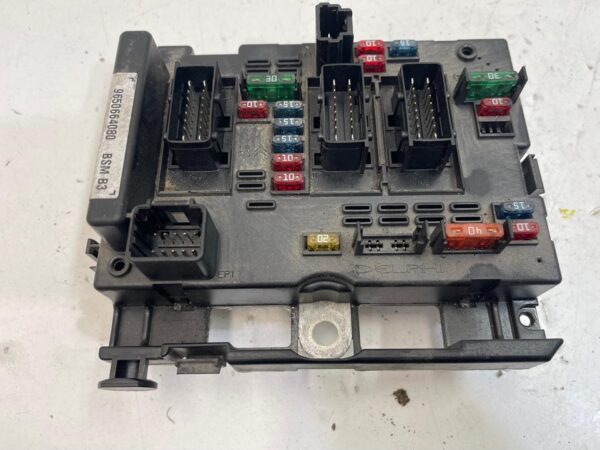 CAJA RELES / FUSIBLES PEUGEOT 206 BERLINA