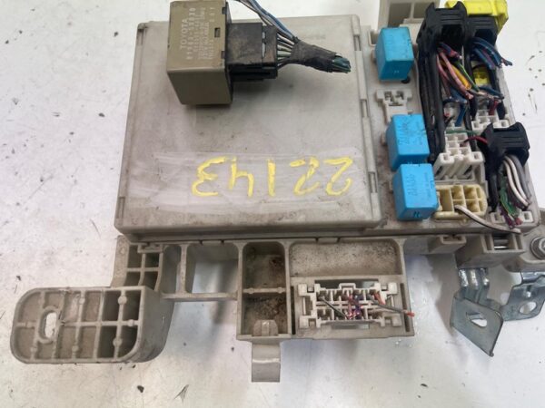 CAJA RELES / FUSIBLES TOYOTA LAND CRUISER - Imagen 2