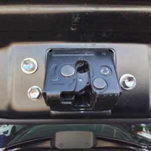 CERRADURA MALETERO / PORTON TOYOTA YARIS