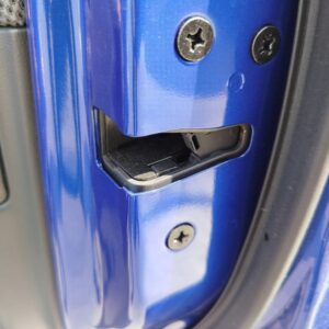CERRADURA PUERTA DELANTERA DERECHA MAZDA 3 BERLINA