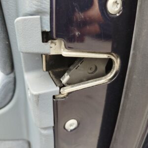 CERRADURA PUERTA DELANTERA DERECHA MERCEDES CLASE C  BERLINA