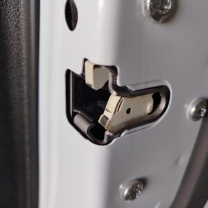 CERRADURA PUERTA DELANTERA DERECHA OPEL MERIVA B