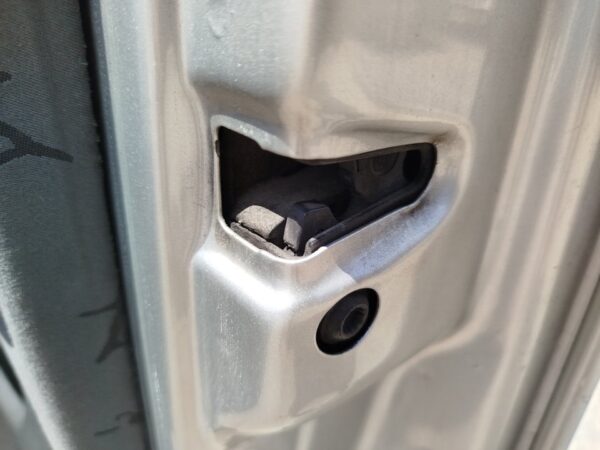 CERRADURA PUERTA DELANTERA DERECHA SKODA FABIA