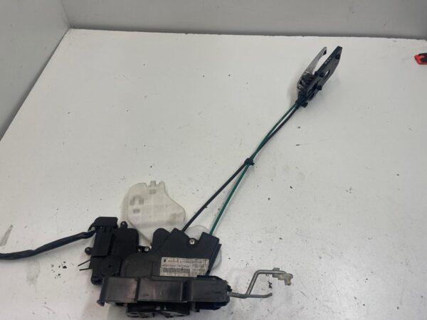 CERRADURA PUERTA DELANTERA IZQUIERDA  KIA CARNIVAL