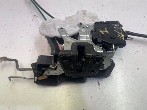 CERRADURA PUERTA DELANTERA IZQUIERDA  KIA CARNIVAL - Imagen 2