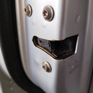 CERRADURA PUERTA DELANTERA IZQUIERDA  SSANGYONG RODIUS