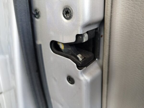 CERRADURA PUERTA DELANTERA IZQUIERDA  VOLVO XC90