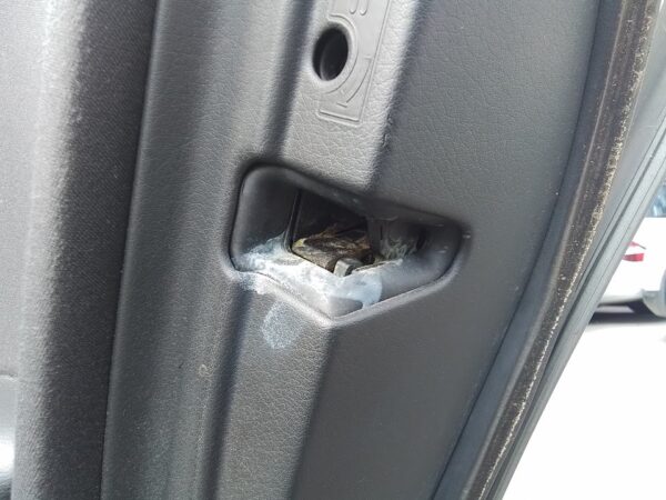 CERRADURA PUERTA TRASERA DERECHA  AUDI A4 AVANT