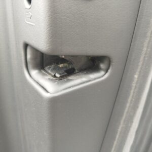 CERRADURA PUERTA TRASERA DERECHA AUDI A6 BERLINA