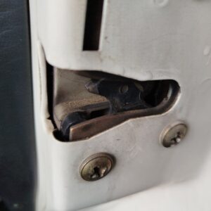 CERRADURA PUERTA TRASERA DERECHA  FORD SIERRA BERLINA