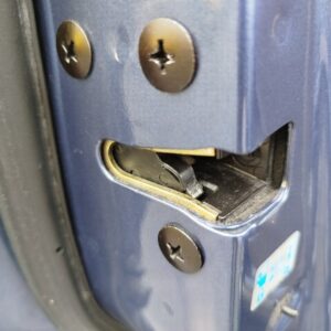 CERRADURA PUERTA TRASERA IZQUIERDA  KIA SORENTO