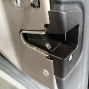 CERRADURA PUERTA TRASERA IZQUIERDA  MERCEDES CLASE C  BERLINA