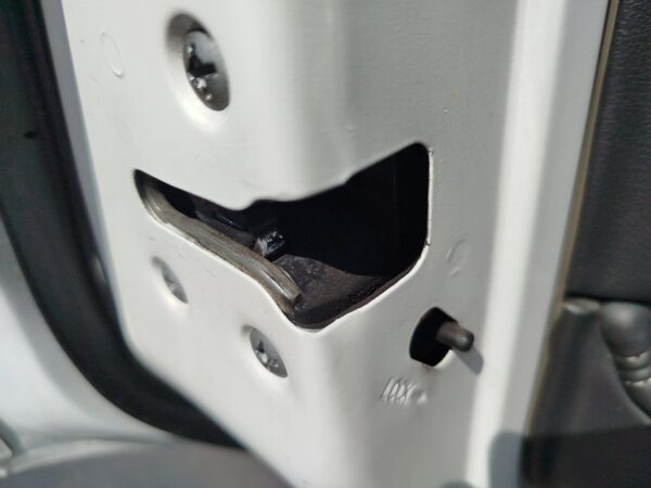 CERRADURA PUERTA TRASERA IZQUIERDA  NISSAN QASHQAI