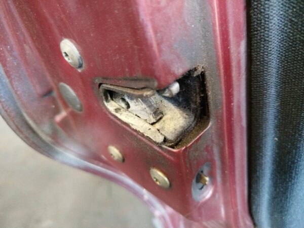CERRADURA PUERTA TRASERA IZQUIERDA  VOLKSWAGEN GOLF III BERLINA