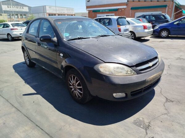 PILOTO TRASERO IZQUIERDO INTERIOR CHEVROLET LACETTI - Imagen 6