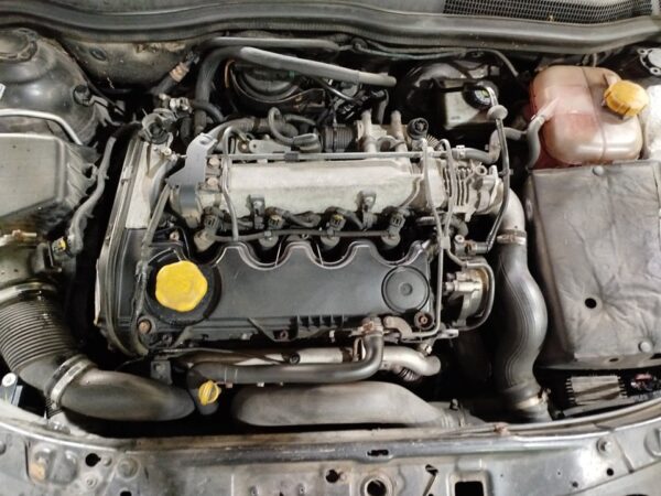 CONDENSADOR / RADIADOR  AIRE ACONDICIONADO OPEL ASTRA H BERLINA