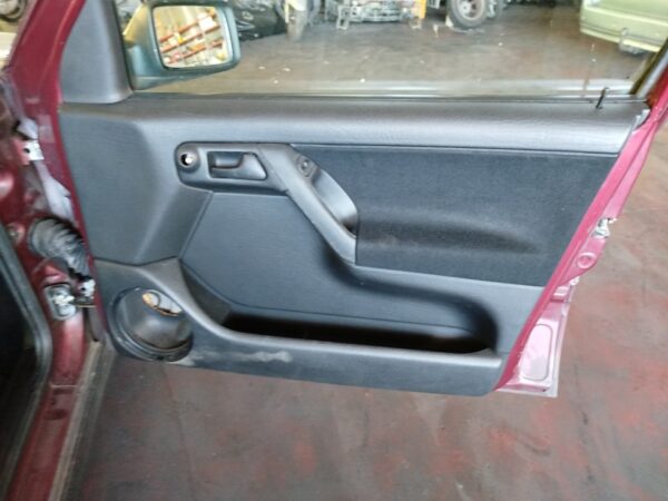ELEVALUNAS DELANTERO DERECHO VOLKSWAGEN GOLF III BERLINA