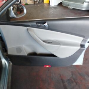 ELEVALUNAS DELANTERO DERECHO VOLKSWAGEN PASSAT BERLINA