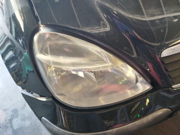 FARO DERECHO MERCEDES CLASE A